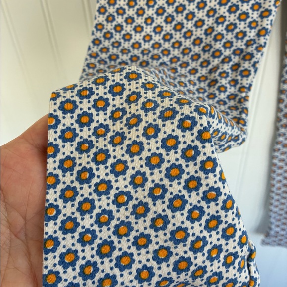 Misha And Puff Blue and White Flower Leggings 8Y - Picture 2 of 6